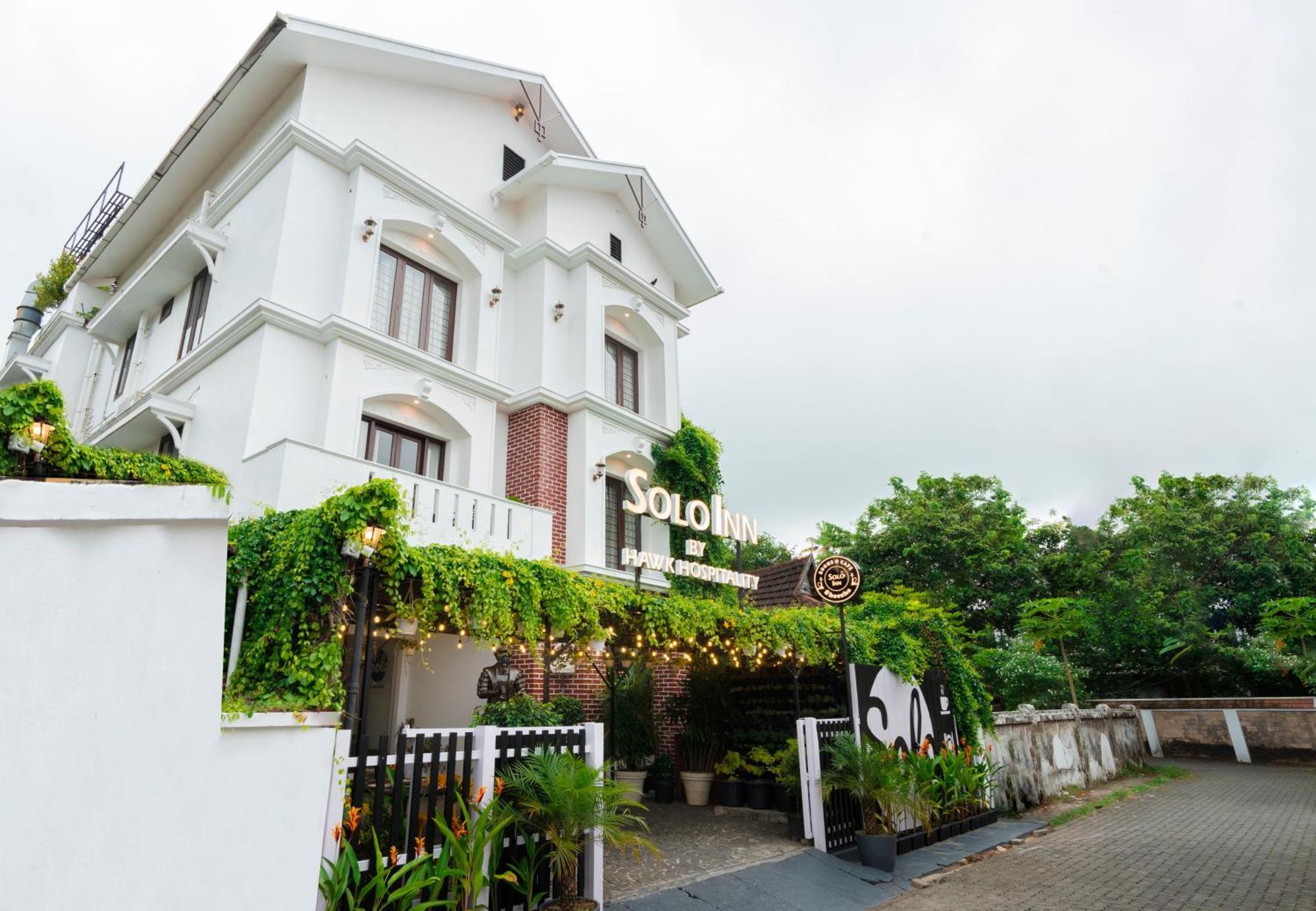 Kochi Solo Inn By Hawk Hospitality מראה חיצוני תמונה