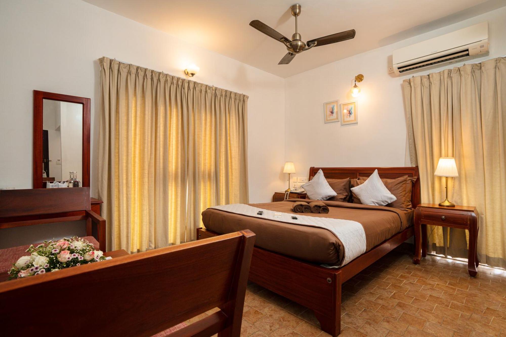 Kochi Solo Inn By Hawk Hospitality מראה חיצוני תמונה